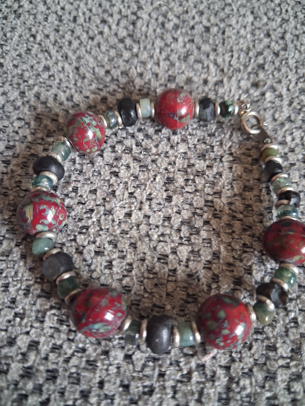 Vintage Handcrafted Red and Green Beaded Bracelet